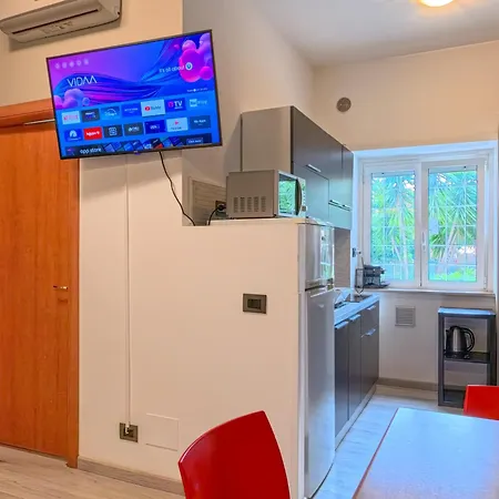 Zeus Apartment Rom